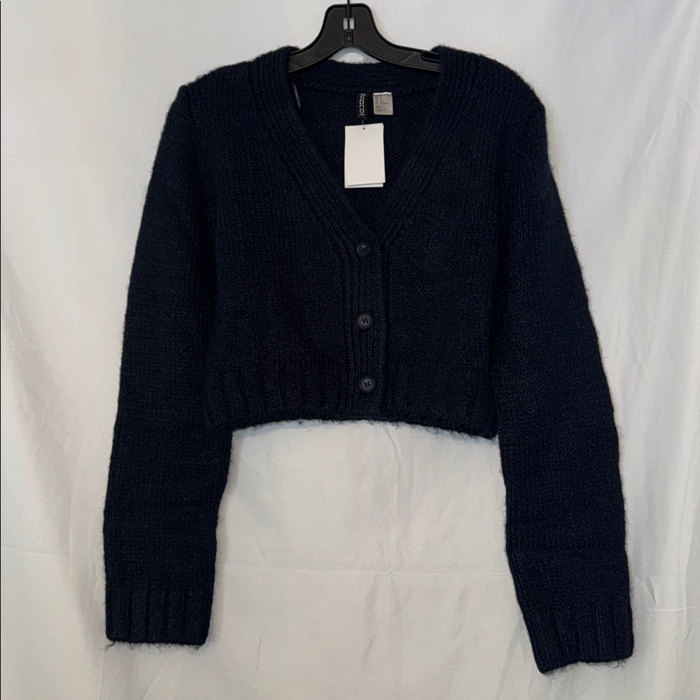 V-NECK CARDIGAN - Picture 3 of 8